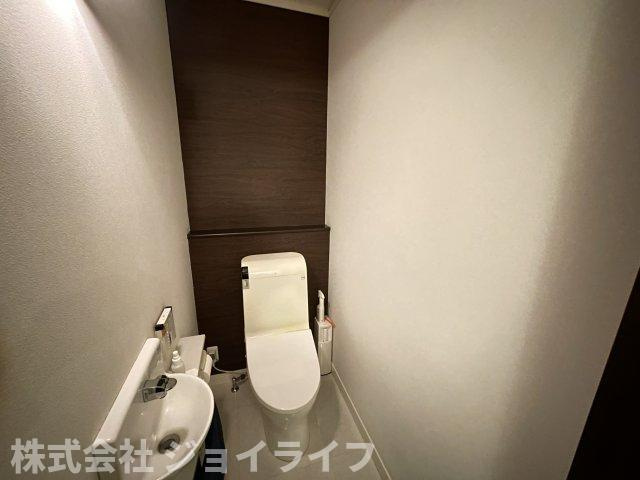 千旦林　2棟一括店舗兼住居のトイレ|2階トイレ