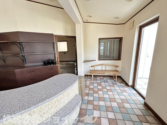 千旦林　2棟一括店舗兼住居の内装|パン屋さん内装