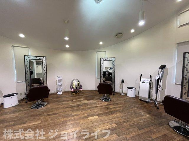 千旦林　2棟一括店舗兼住居の内装|カットブース