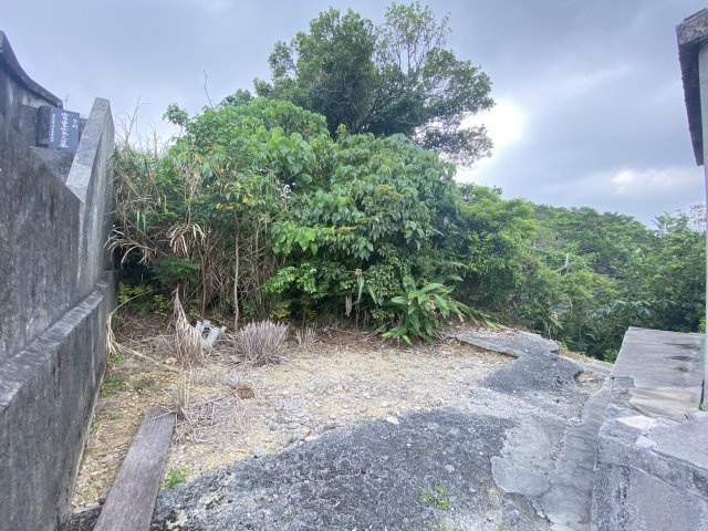 沖縄市嘉間良3丁目（墓地用地・約20坪）