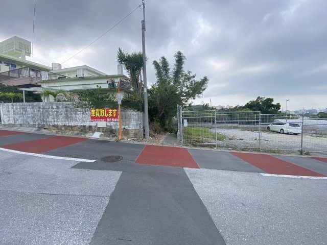 沖縄市嘉間良3丁目（墓地用地・約20坪）の前面道路含む現地写真|※2023.6.5撮影