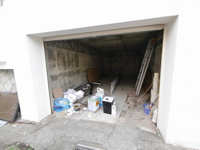 東大池1丁目戸建の駐車場|車高175ｃｍまで