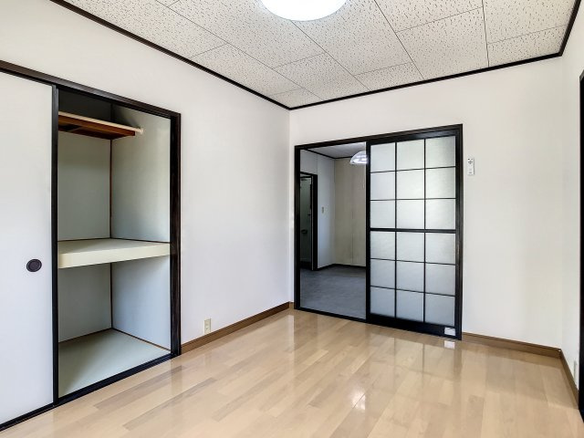 居心地が100点まんてんの洋室|ゆったりテレビを見ながらティータイムもいいですね～