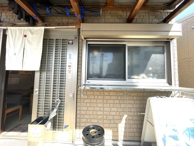 浦里5丁目店舗のエントランス