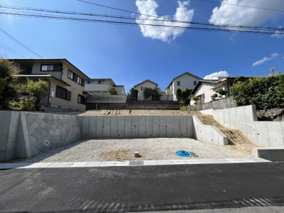 【前面道路含む現地写真】 | 奈良市登美ヶ丘5丁目～全１区画～