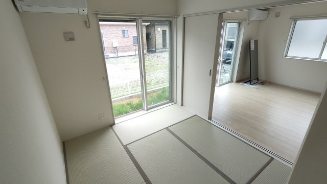 Kolet岩槻南辻の和室|落ち着いた雰囲気の和室付きで、リビングと隣接しております