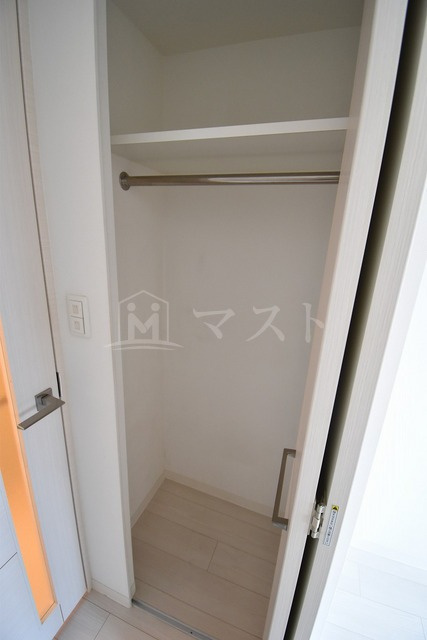 プレサンス本町ジョイスの収納