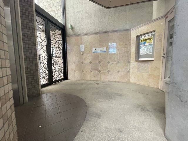 ラシーヌ天王寺のロビー