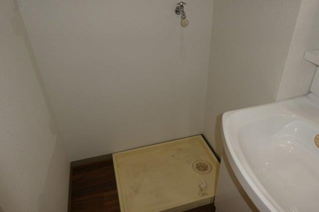 キャッスル平田Ｂのその他|洗濯機置き場