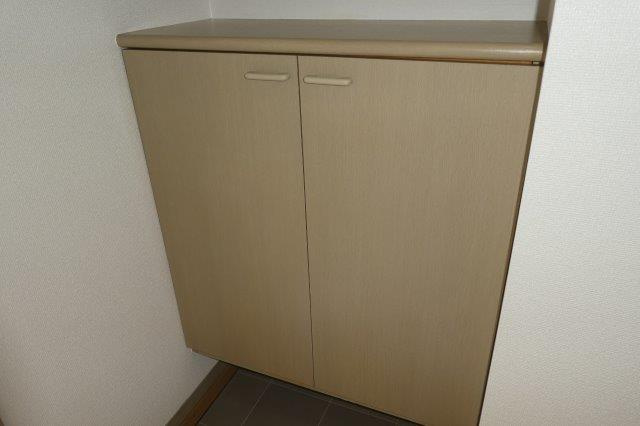 キャッスル平田Ｂの玄関|シューズボックス