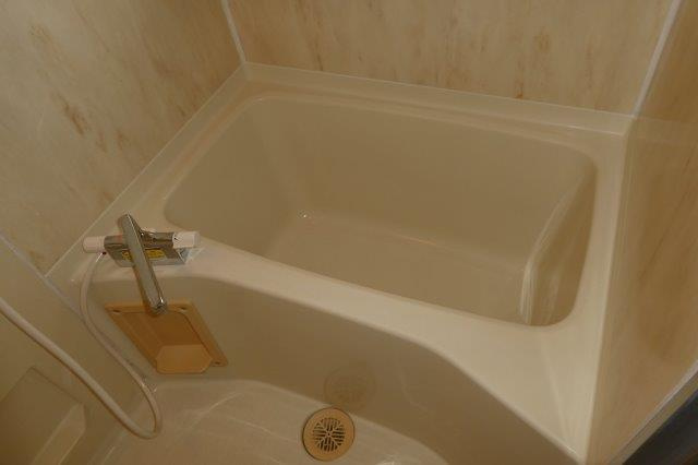 キャッスル平田Ｂの浴室