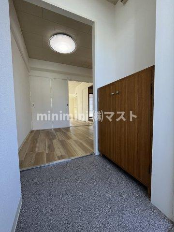 ハイツサンバーディの玄関