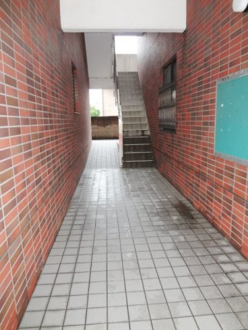 ブルウジュのロビー|建物の内部です