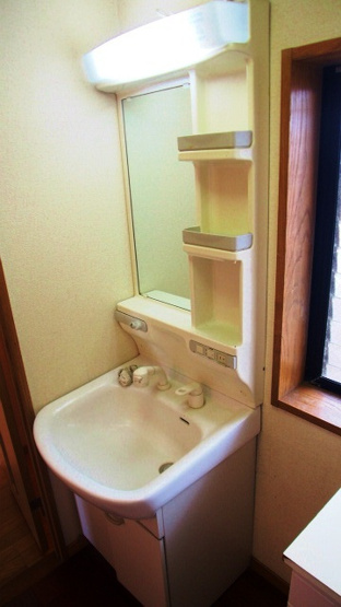 【洗面所】 | ブルウジュ | 明るい洗面所です