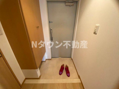 【玄関】 | ヴェネチアプリモ | 明るい玄関です