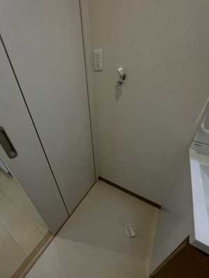 【設備】 | フジパレス東三国3番館 | 室内洗濯機置き場です