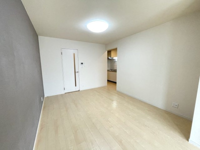 【居間・リビング】 | フジパレス東三国3番館 | ゆったり過ごせるリビングです