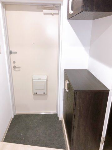 ラグナ幸町の玄関