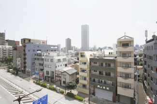 【展望】 | 遮る建物がなく、日当たり・眺望が良好です。