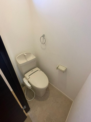 【トイレ】 | スクエアパーク | 別号室の写真になります。現況優先。