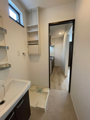 【洗面所】 | スクエアパーク | 別号室の写真になります。現況優先。