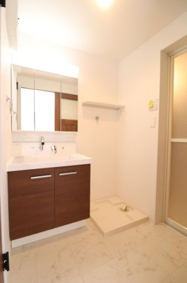 【独立洗面台】 | レディア井尻Ⅱ | 別号室の写真になります。現況優先。