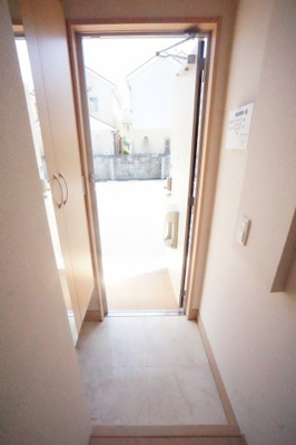 【玄関】 | エル・ドラードA | ※同物件・反転タイプの写真です。