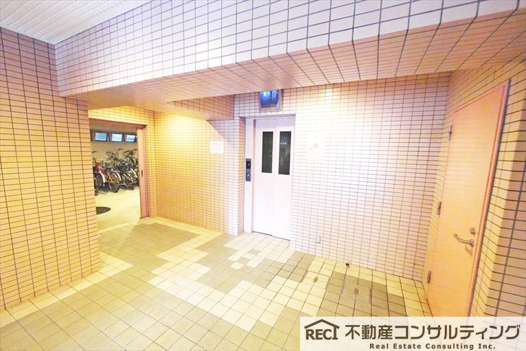 アーバンヴィレッジ中山手のエントランス