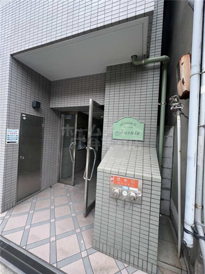 【エントランス】