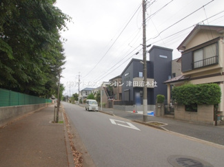 【前面道路含む現地写真】