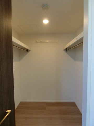 メゾン　ド　ウミライ元町の収納