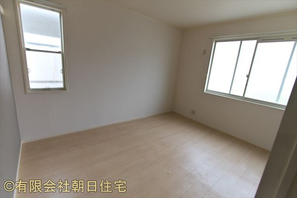 コーポ出雲の洋室