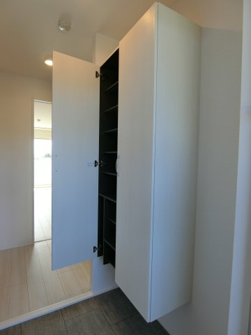 メゾン　ド　ウミライ元町の収納