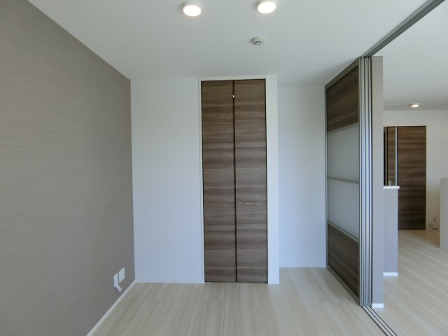 メゾン　ド　ウミライ元町の洋室