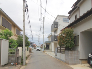 【前面道路含む現地写真】