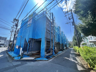 【前面道路含む現地写真】