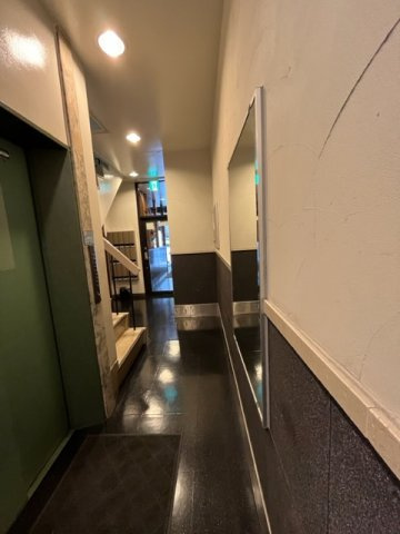 四谷ビルのロビー