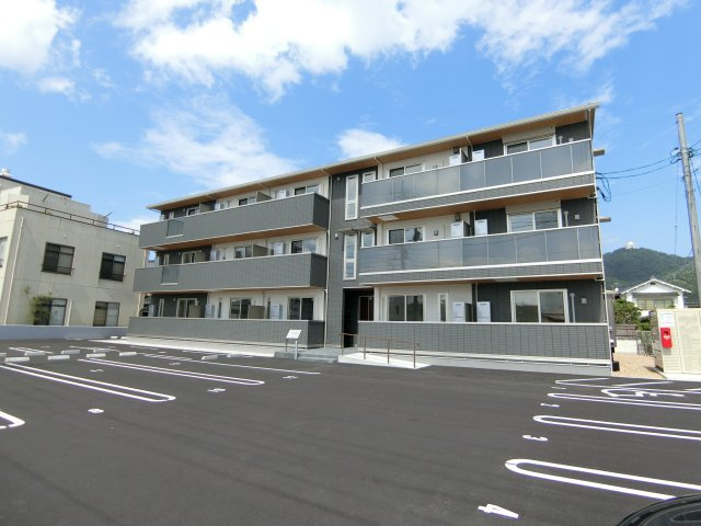 メゾン　ド　ウミライ元町