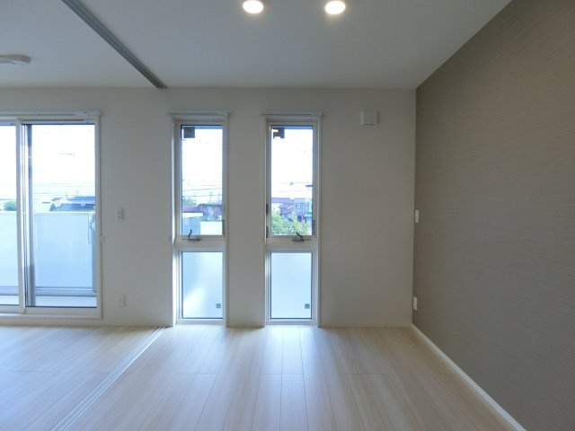 メゾン　ド　ウミライ元町の洋室