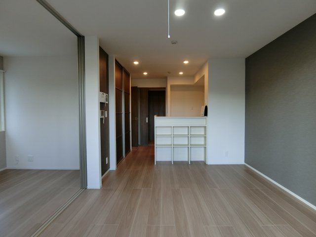 メゾン　ド　ウミライ元町の居間・リビング