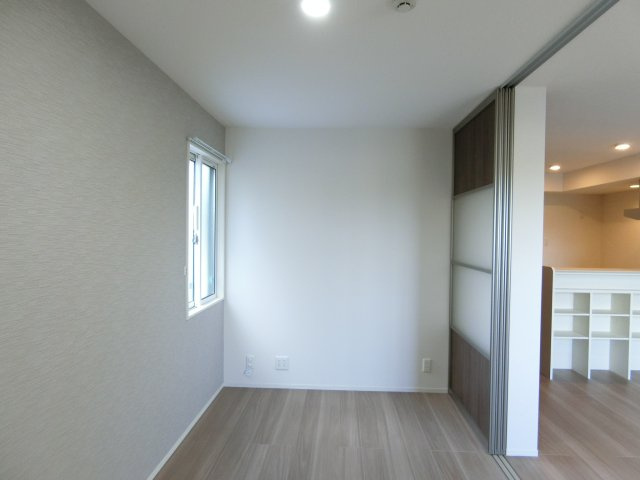 メゾン　ド　ウミライ元町の洋室