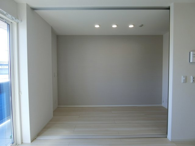 メゾン　ド　ウミライ元町の洋室