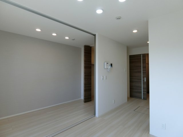 メゾン　ド　ウミライ元町の居間・リビング