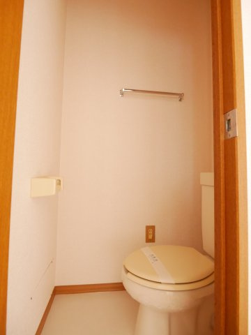 シティハイツ吉田のトイレ|コンパクトで使いやすいトイレです