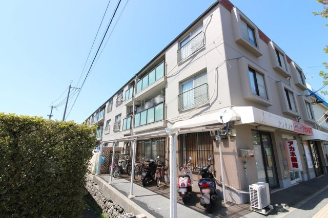池田市宇保町の中古マンションの外観