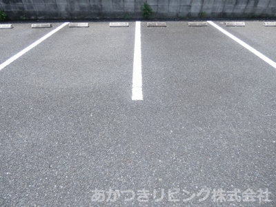 【駐車場】 | ジュネスハイツD | 同型写真