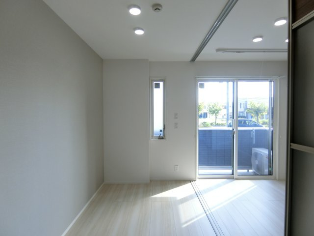 メゾン　ド　ウミライ元町の洋室