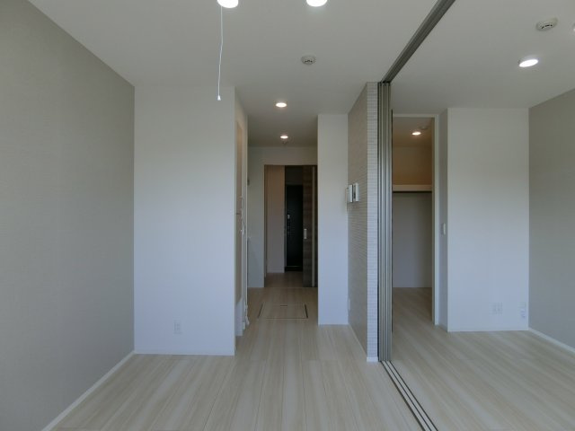 メゾン　ド　ウミライ元町の居間・リビング