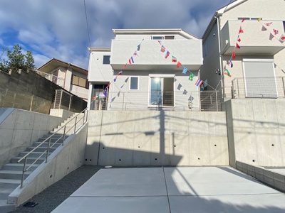 【外観】 | 神戸市垂水区南多聞台5丁目　新築戸建1号棟　仲介手数料無料！ | 落ち着いた雰囲気の外観です