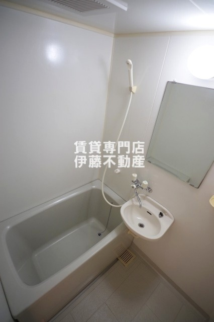 Apt.浄心の浴室